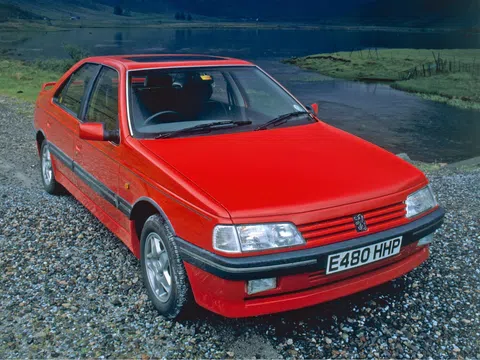 Peugeot 405  1.8 AT (101 л.с.) · седан