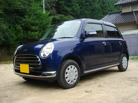 Daihatsu Mira Gino II 0.7 AT (58 ც.ძ.) 4WD · ჰეჩბეკი 5 კარიანი