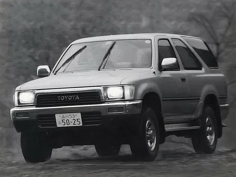 Toyota Hilux Surf II 3.0 AT (150 hp) 4WD · 3-door offroad