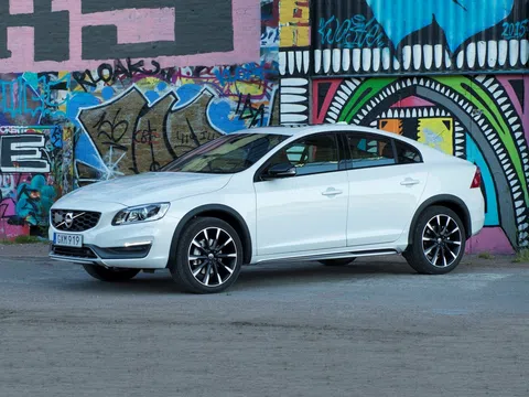 Volvo S60 Cross Country  2.0d MT (190 hp) · sedan