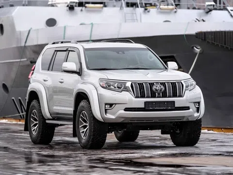 Toyota Land Cruiser Prado 150 Series Facelift 2 Arctic Trucks AT33 2.8d AT (177 hp) 4WD · Arctic Trucks · 5-door offroad · Внедорожник 5 дв. Arctic Trucks