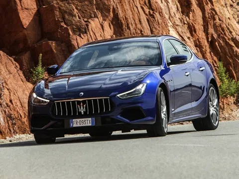 Maserati Ghibli III რესტაილინგი Diesel 3.0d AT (275 ც.ძ.) · Granlusso · სედანი