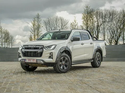 Isuzu D-Max III 1.9d MT (163 ც.ძ.) 4WD · Smart · პიკაპი ორმაგი კაბინა