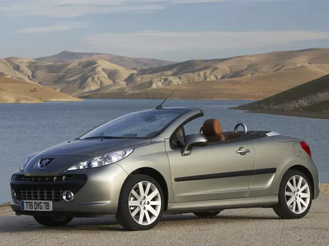 Peugeot 207 I GT 1.6 MT (150 hp) · CC Sport · cabrio