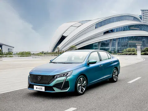 Peugeot 408 II რესტაილინგი 2 1.6 AT (170 ც.ძ.) · Chasing · სედანი