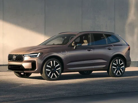 Volvo XC60 II რესტაილინგი 3 2.0 AT (250 ც.ძ.) 4WD · Plus · ყველგანმავალი 5D