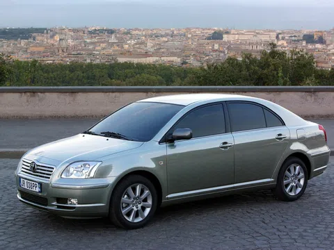 Toyota Avensis II 2.0d MT (116 hp) · liftback