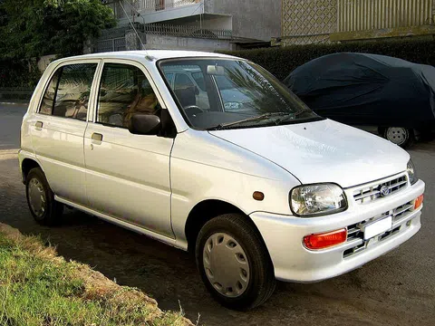 Daihatsu Mira IV 0.7 MT (55 ც.ძ.) · ჰეჩბეკი 5 კარიანი