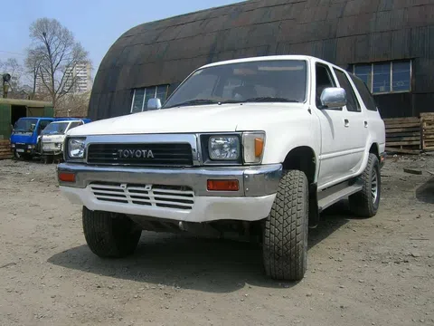 Toyota Hilux Surf II 2.5d MT (94 ც.ძ.) 4WD · ყველგანმავალი 5D