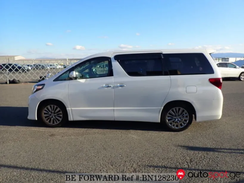 Toyota Alphard 2021 Rowen