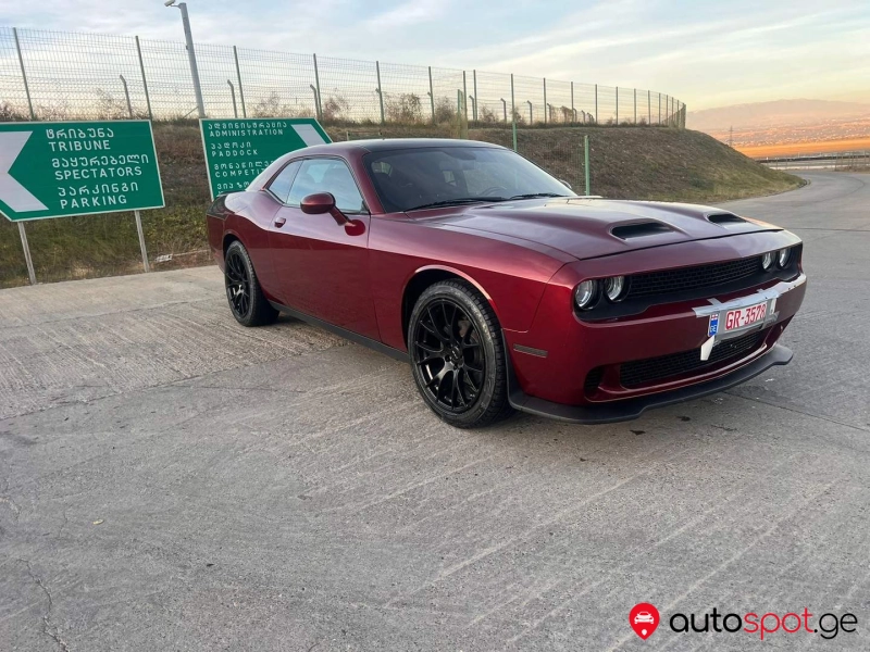 Dodge Challenger 2020