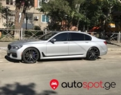 BMW 750 2016 4.4