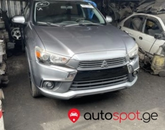 MITSUBISHI Outlander 2016 2.4