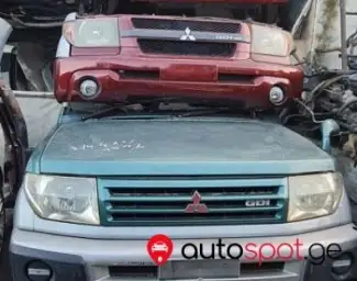 MITSUBISHI Pajero IO 2004 2.0