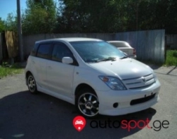 TOYOTA Ist 2004 1.3