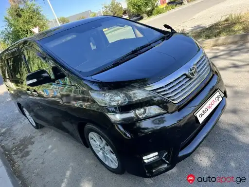 Toyota Vellfire 2011, Батумі — 3