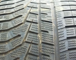 285/35/R20  Всесезонные