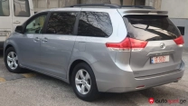 Toyota Sienna 2012