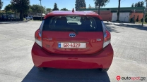 Toyota Prius c 2015