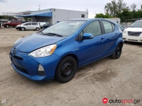 Toyota Prius c 2014