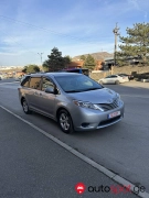 Toyota Sienna 2017