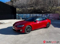 Tesla Model S 2020