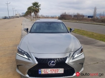 Lexus ES 2019
