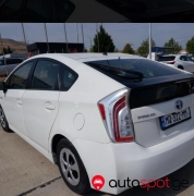 Toyota Prius 2013, Гори — 2