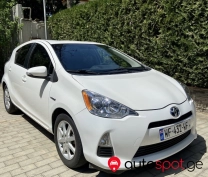 Toyota Prius c 2013, Тбилиси — 3
