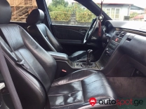 Mercedes-Benz E-Class 1997, Поті — 4